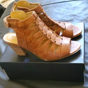 Brand new Naturalizer Wedge